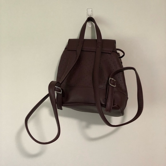 Levi’s mini backpack drawstring purse faux leather - Picture 3 of 7